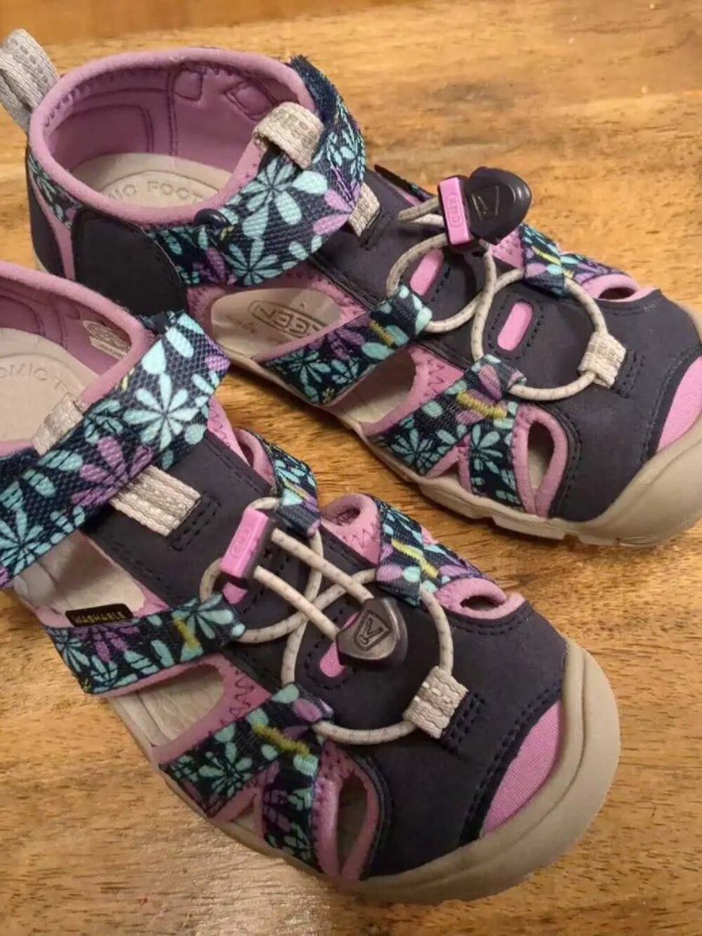 NEW Keen Sandal Kid's Girl's Juniors - Size 1